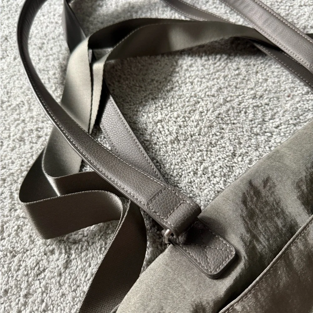 Baggallini sterling newbaggallini